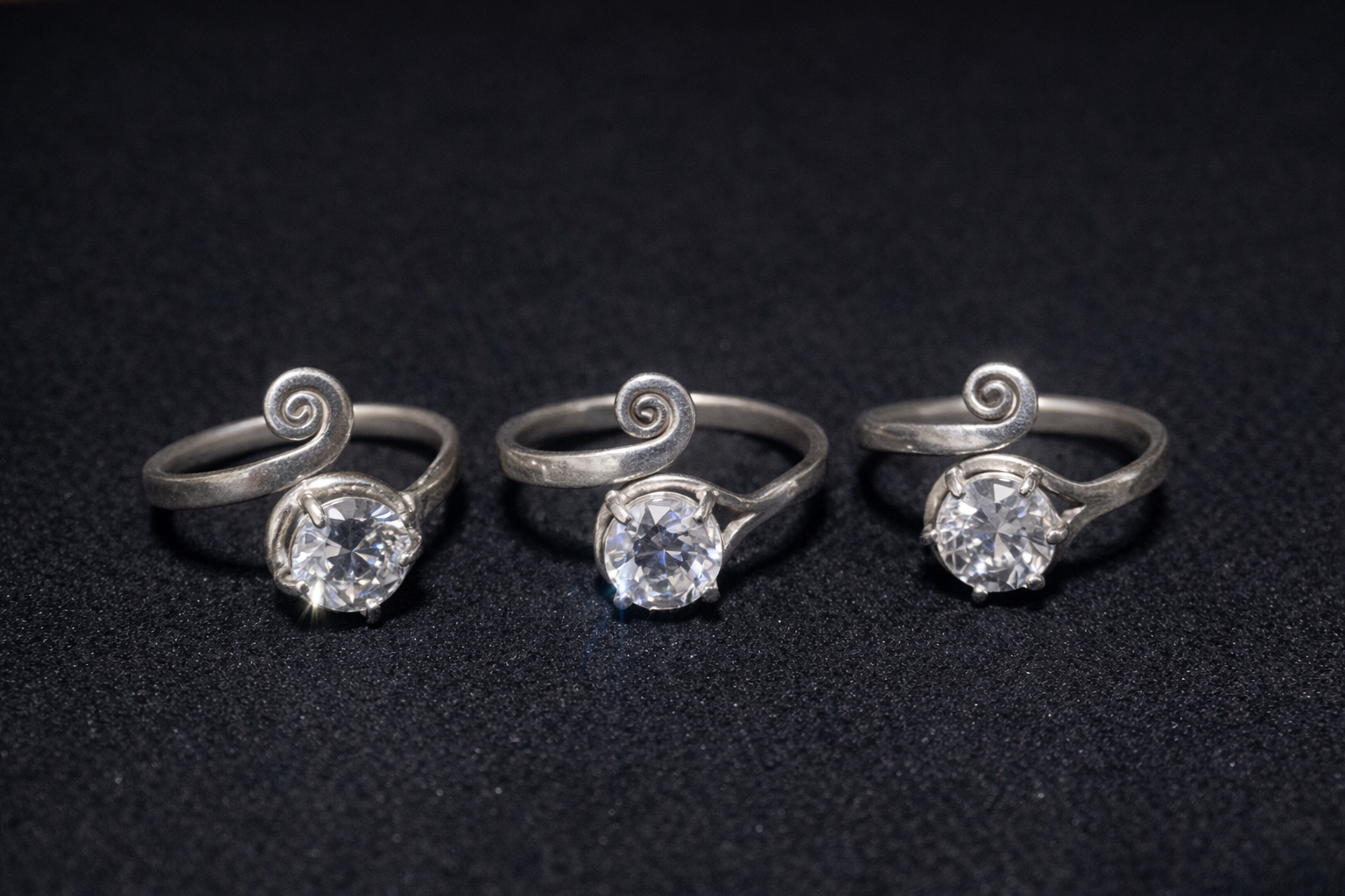 Anel Prata Ajustável Zircônia 6mm Garras