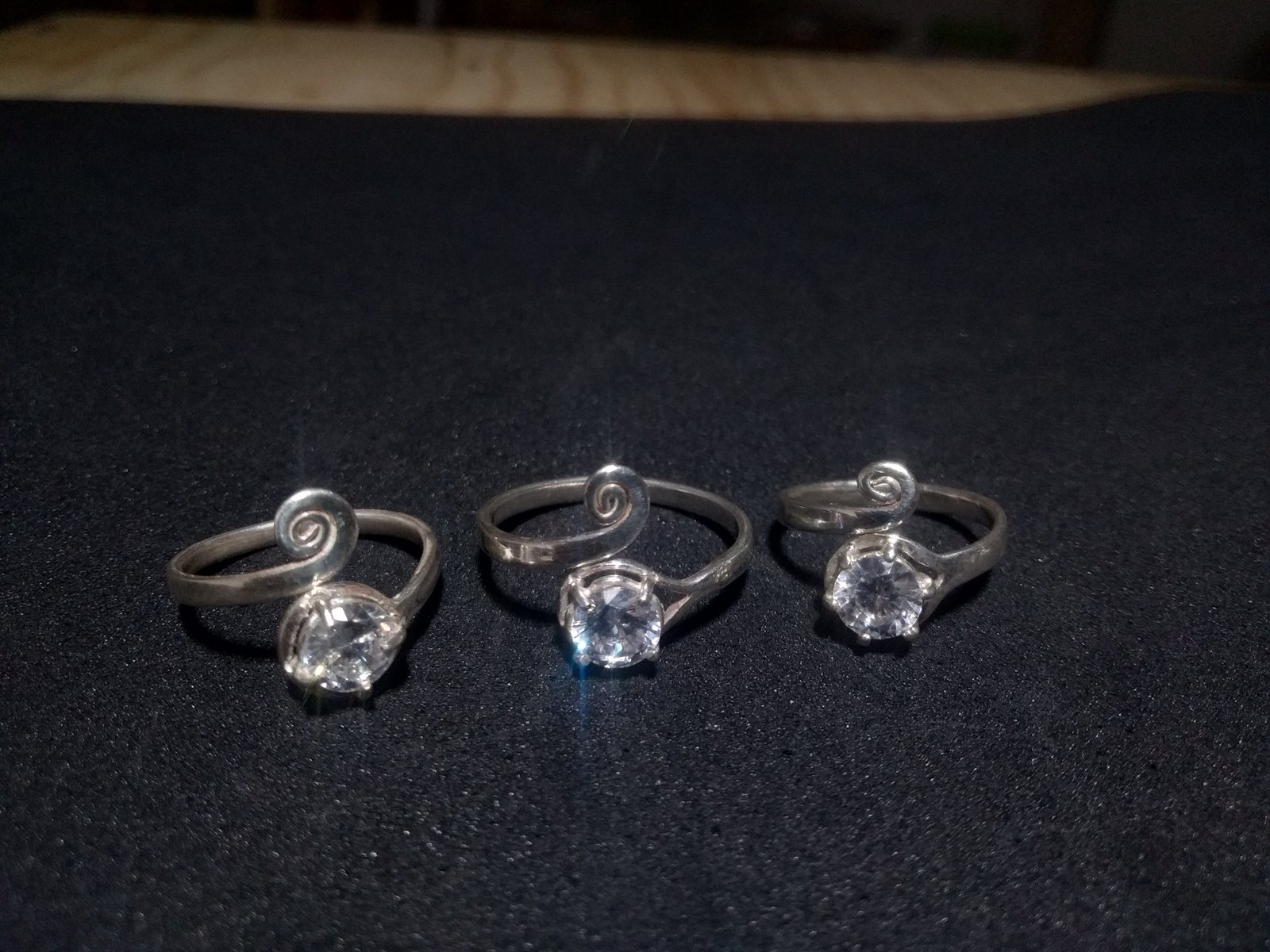 Anel Prata Ajustável Zircônia 6mm Garras - Imagem 2