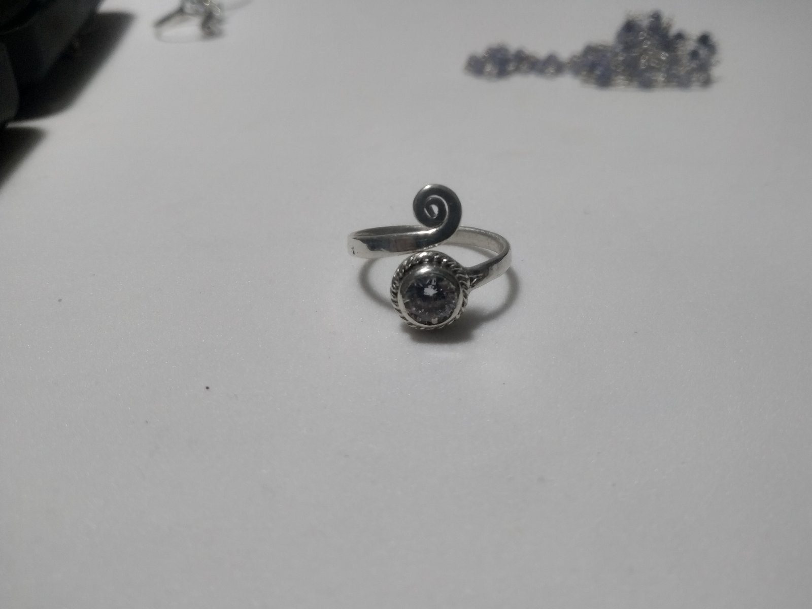 Anel Prata Ajustável Zircônia 6mm Torcido - Imagem 2